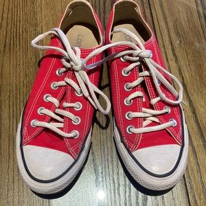 Red converse mens 5 or womens 7